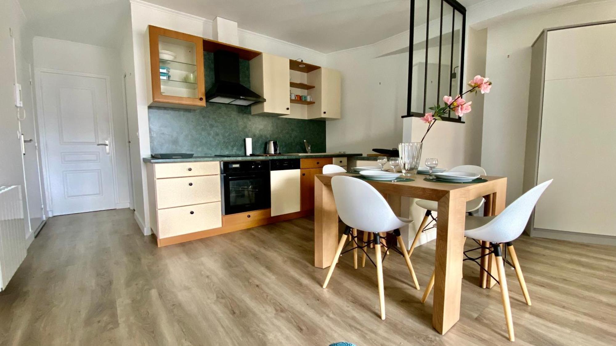 Appartement Avec Vue Mer Et Parking Бенодет Экстерьер фото
