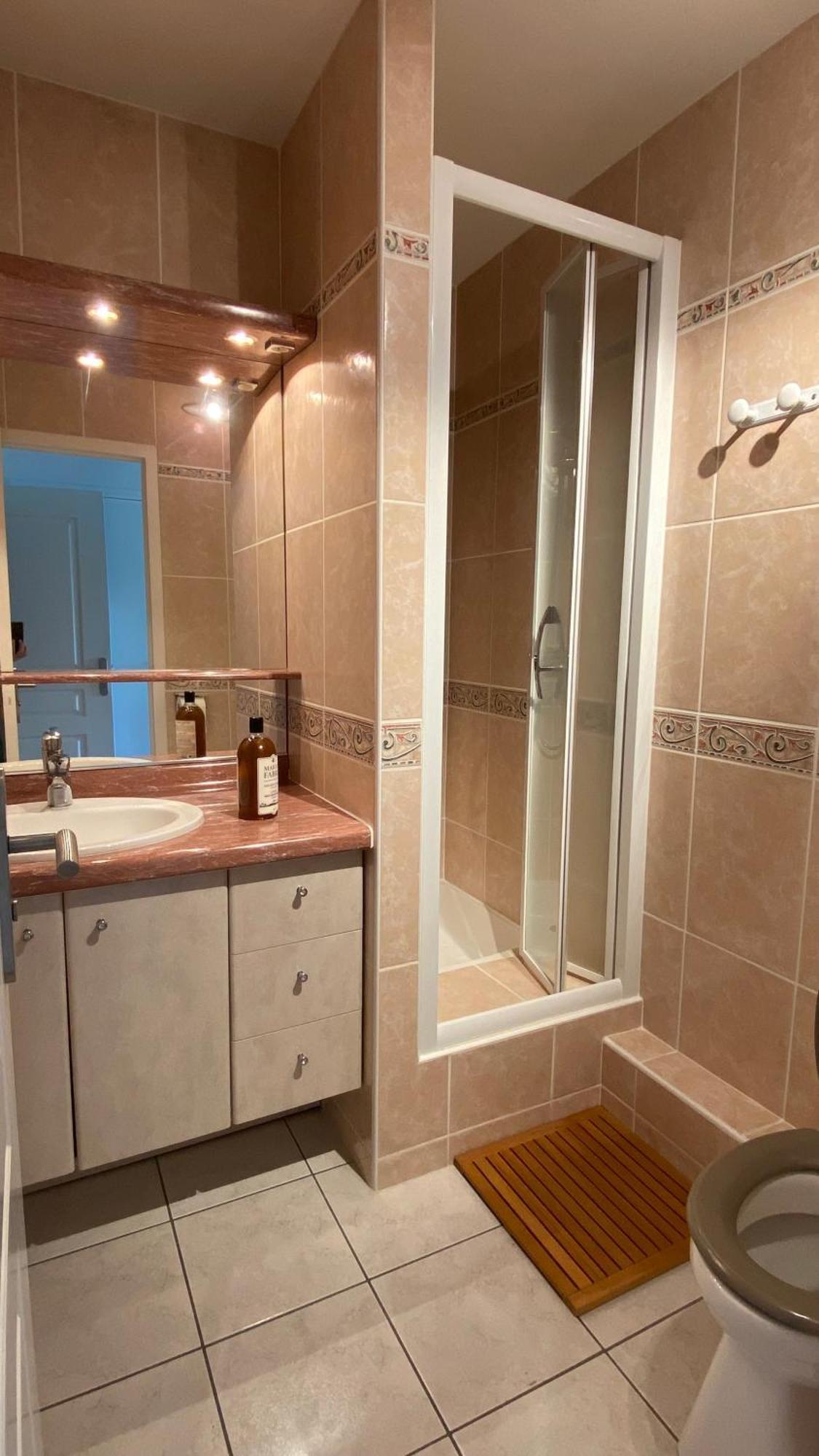 Appartement Avec Vue Mer Et Parking Бенодет Экстерьер фото